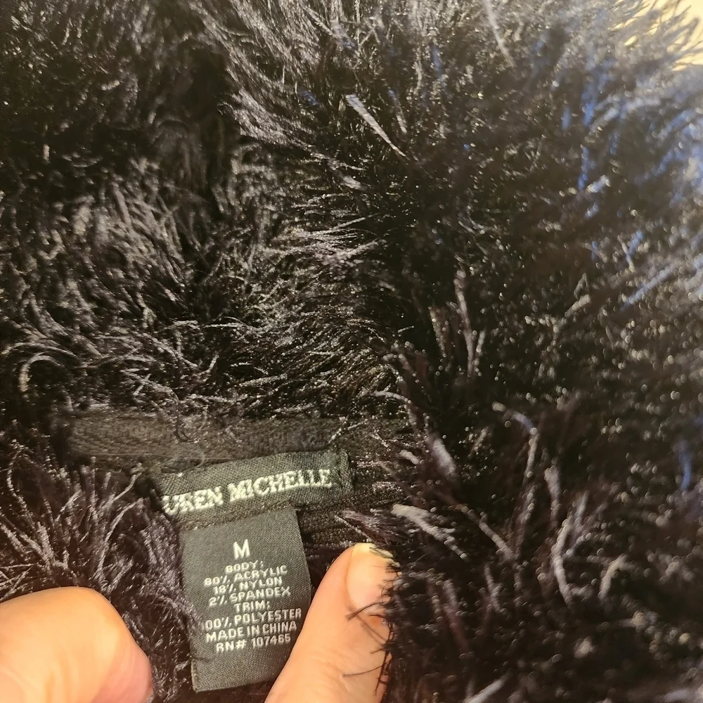 A - Lauren Michelle Medium Black Sweater - Picture 4 of 5